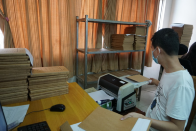 走进香洲法院档案室 数字化浪潮下的司法记忆守护者